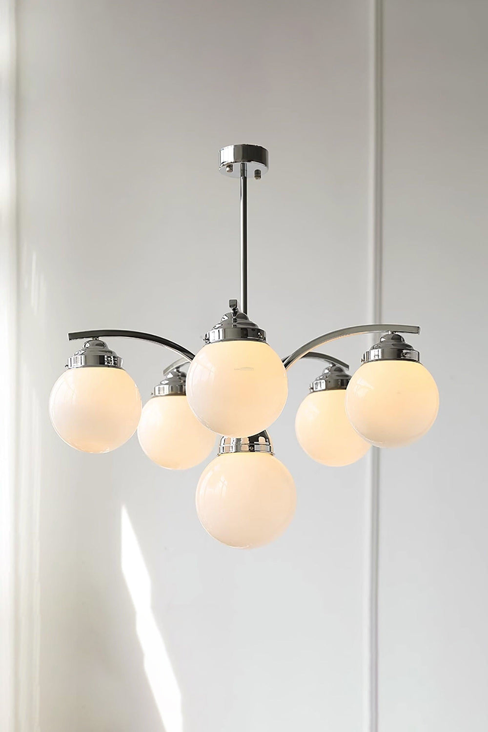 Lampa Wisząca Art Deco z Kulistymi Szklanymi Kloszami