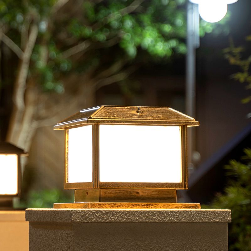 Lampa Słupkowa Ogrodowa Solarna Vintage z Panelem Solarnym