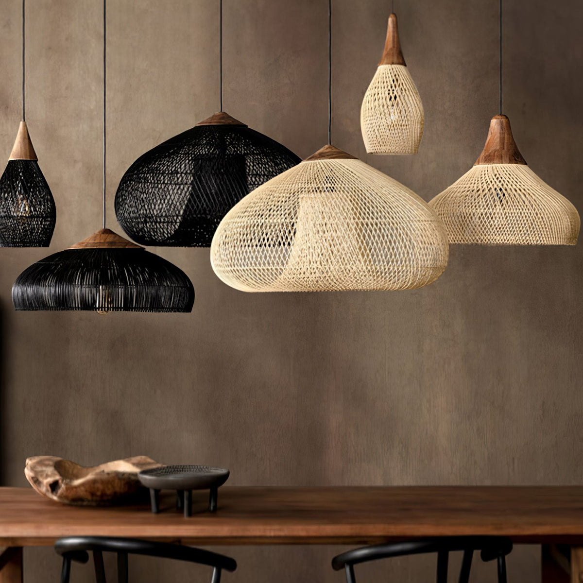 Lampa Wisząca Boho z Plecionego Rattanu z Drewnianym Wykończeniem