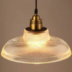 Lampa Wisząca ze Żebrowanym Szklanym Kloszem