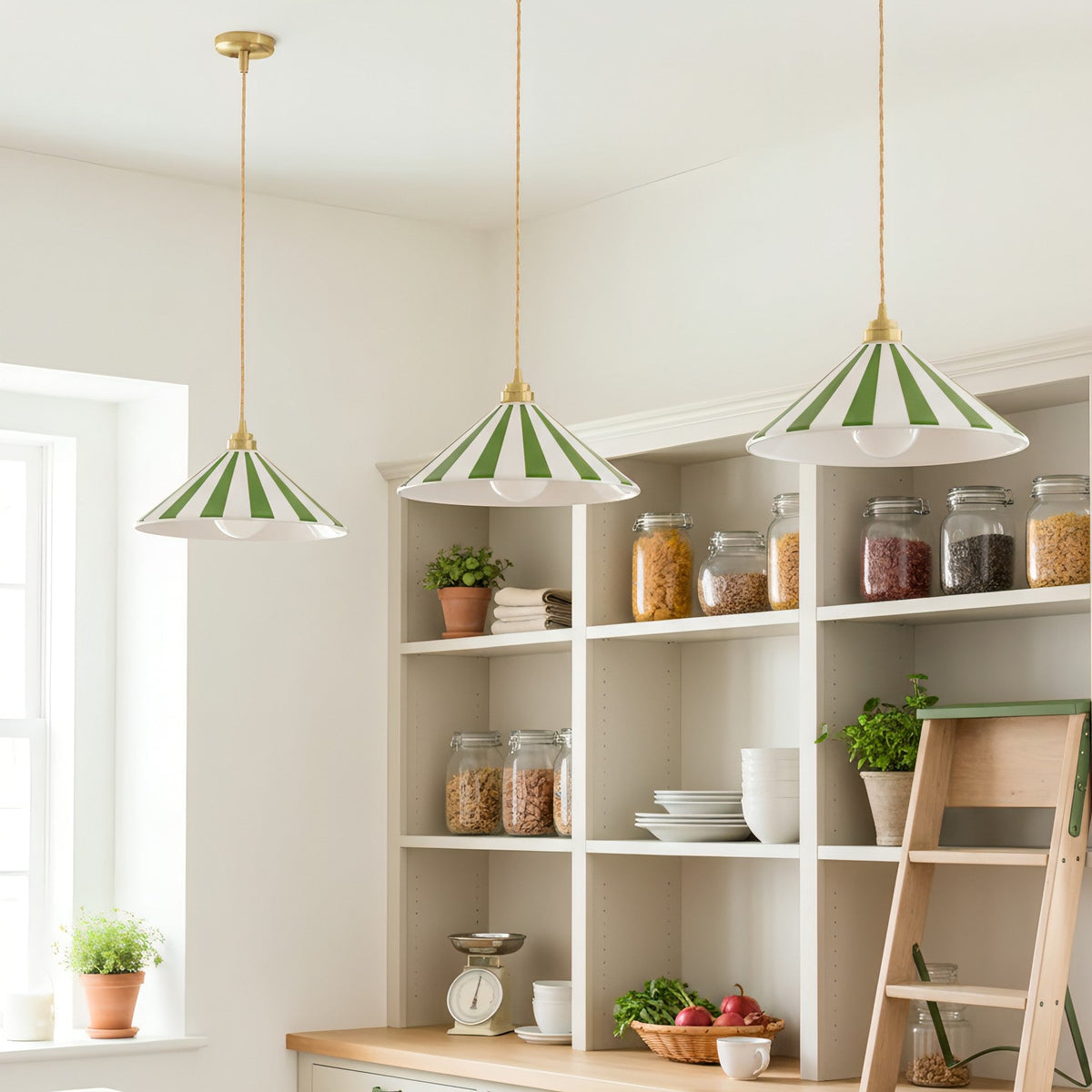 Lampa Wisząca Stożkowa w Paski z Mosiężnym Mocowaniem - 7