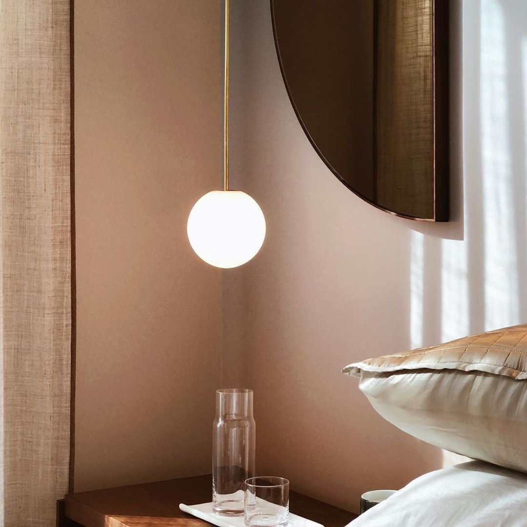 Lampa Wisząca Kula z Opalowym Kloszem