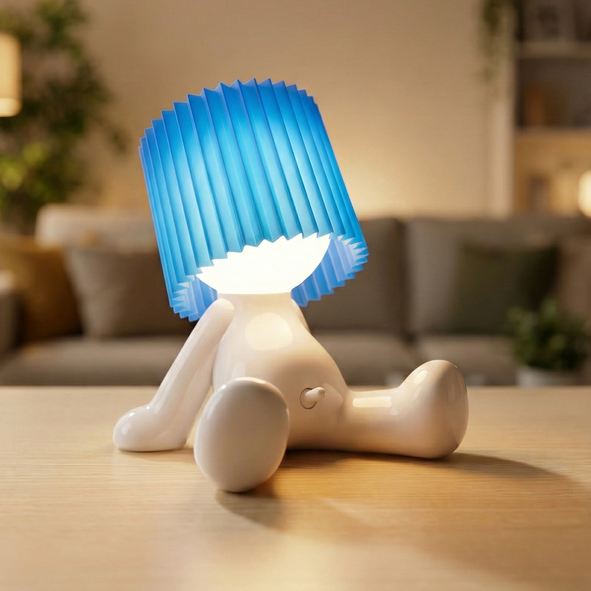 Lampa Stołowa LED Figurka z Plisowanym Kloszem