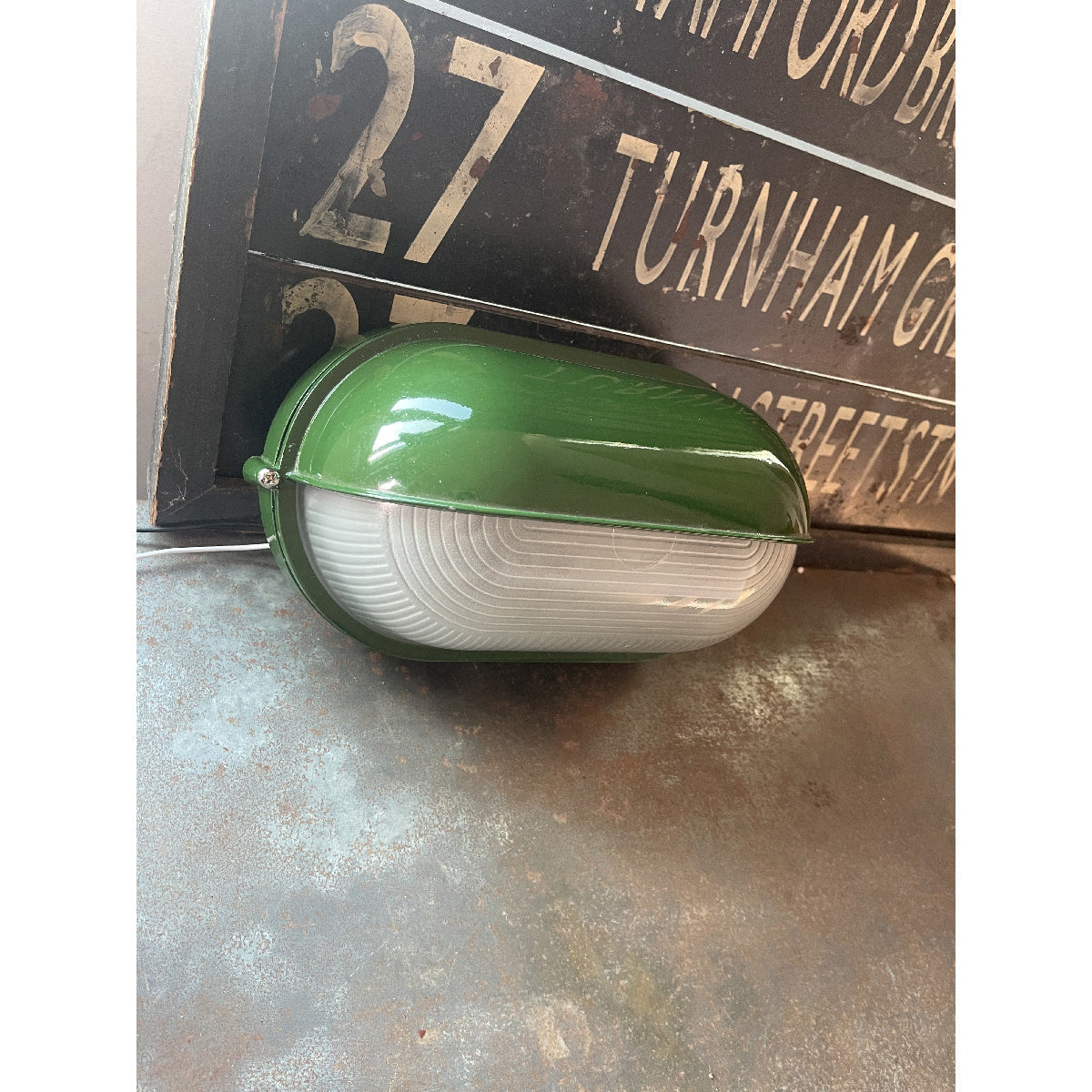 Kinkiet Industrialny Owalny z Matowym Kloszem - 20
