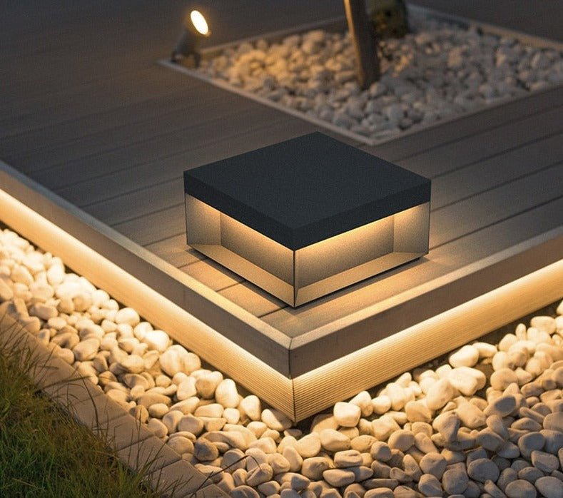 Lampa Zewnętrzna Słupkowa Solarna LED Ciepłe Światło