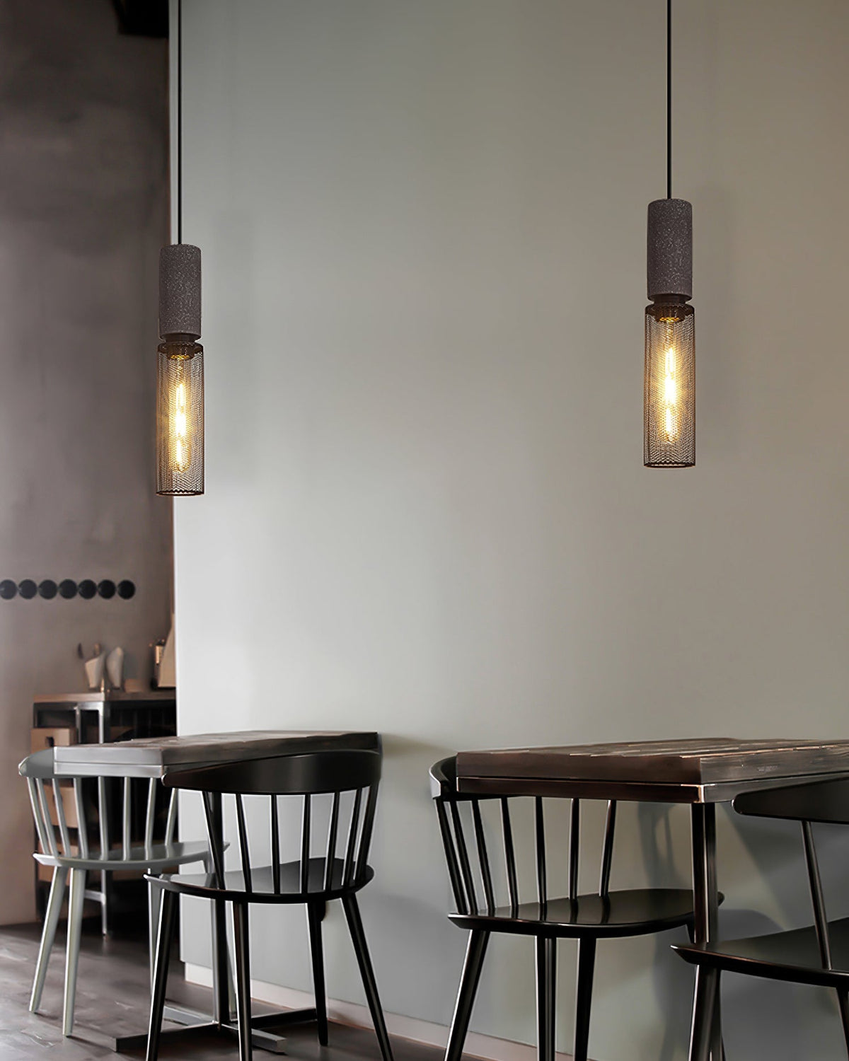 Lampa Wisząca Industrialna z Betonowym Kloszem i Metalową Siatką - 20