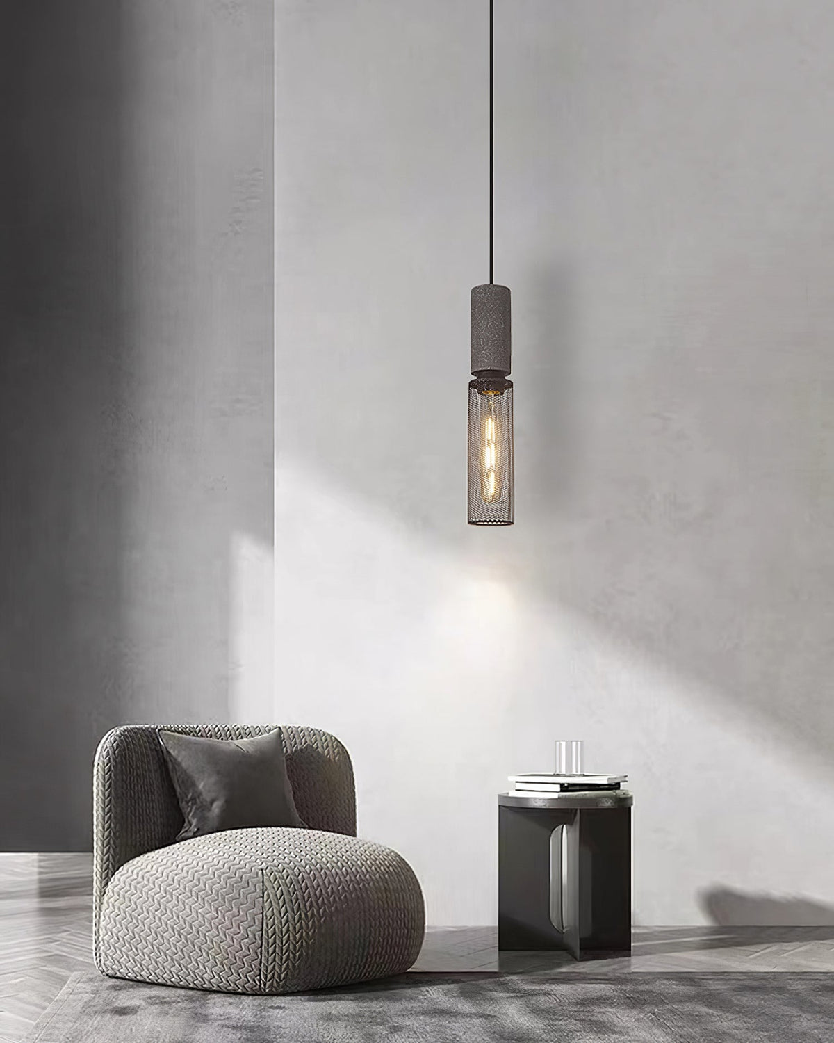 Lampa Wisząca Industrialna z Betonowym Kloszem i Metalową Siatką - 24