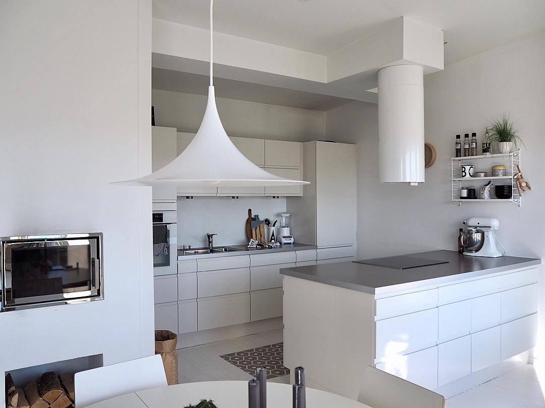 Lampa Wisząca Minimalistyczna z Rzeźbiarskim Kloszem - 11