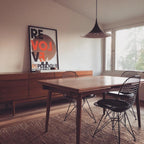 Lampa Wisząca Minimalistyczna z Rzeźbiarskim Kloszem - 13