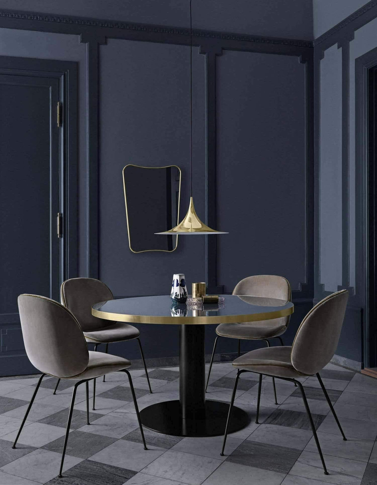 Lampa Wisząca Minimalistyczna z Rzeźbiarskim Kloszem - 23