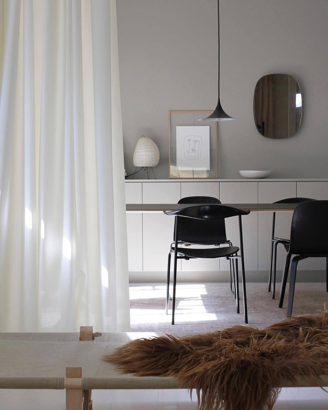 Lampa Wisząca Minimalistyczna z Rzeźbiarskim Kloszem - 5