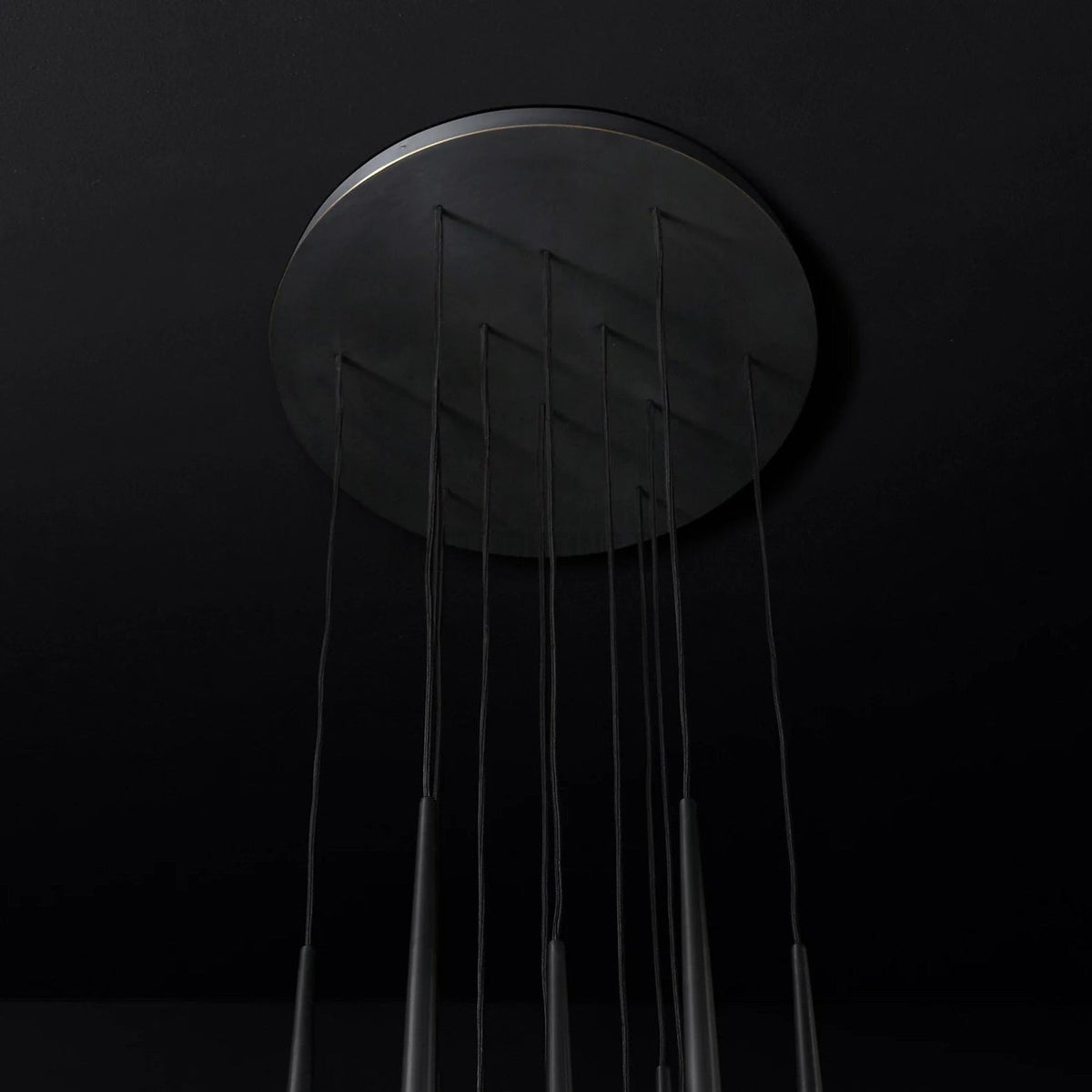 Lampa Wisząca Modernistyczna z Cylindrycznymi Tubami i Ronda Rozetą - 18