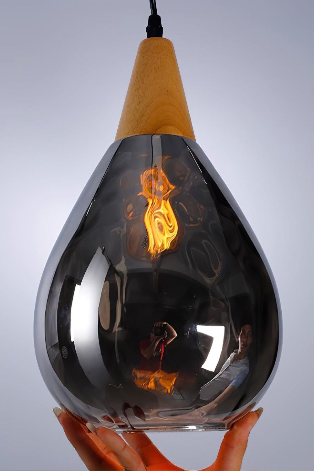 Lampa Wisząca Modern z Żebrowanym Szklanym Kloszem - 12
