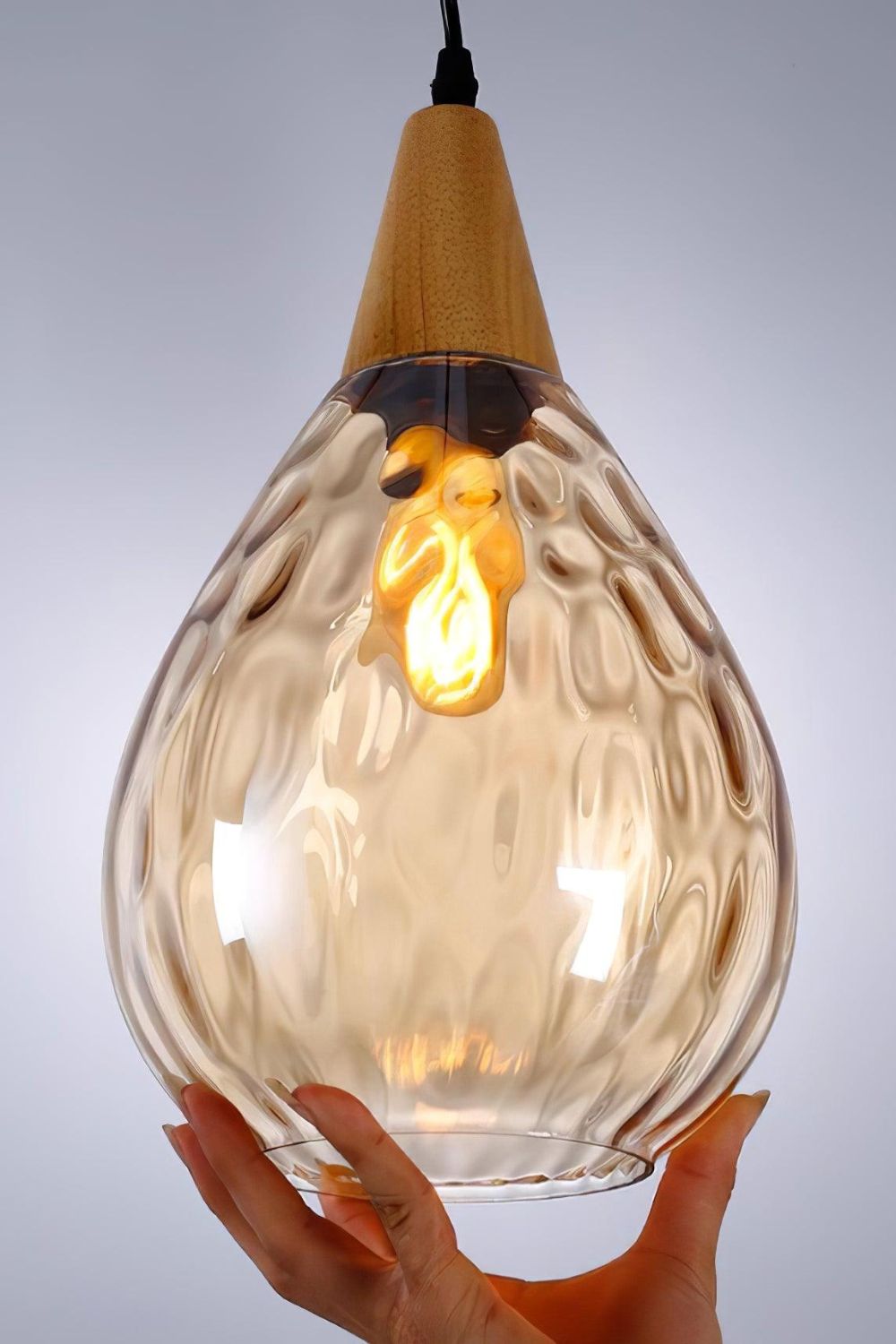 Lampa Wisząca Modern z Żebrowanym Szklanym Kloszem - 14