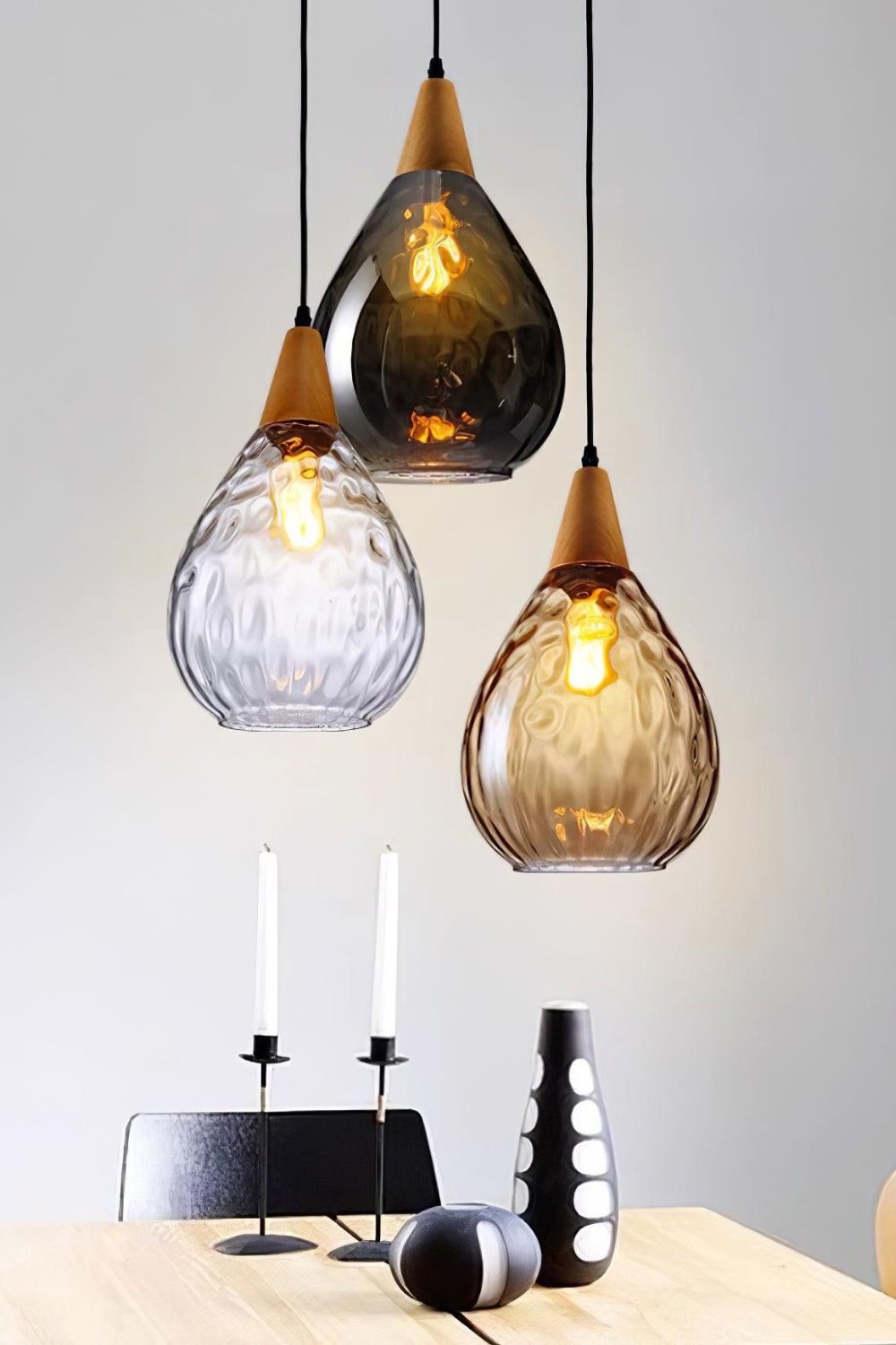 Lampa Wisząca Modern z Żebrowanym Szklanym Kloszem