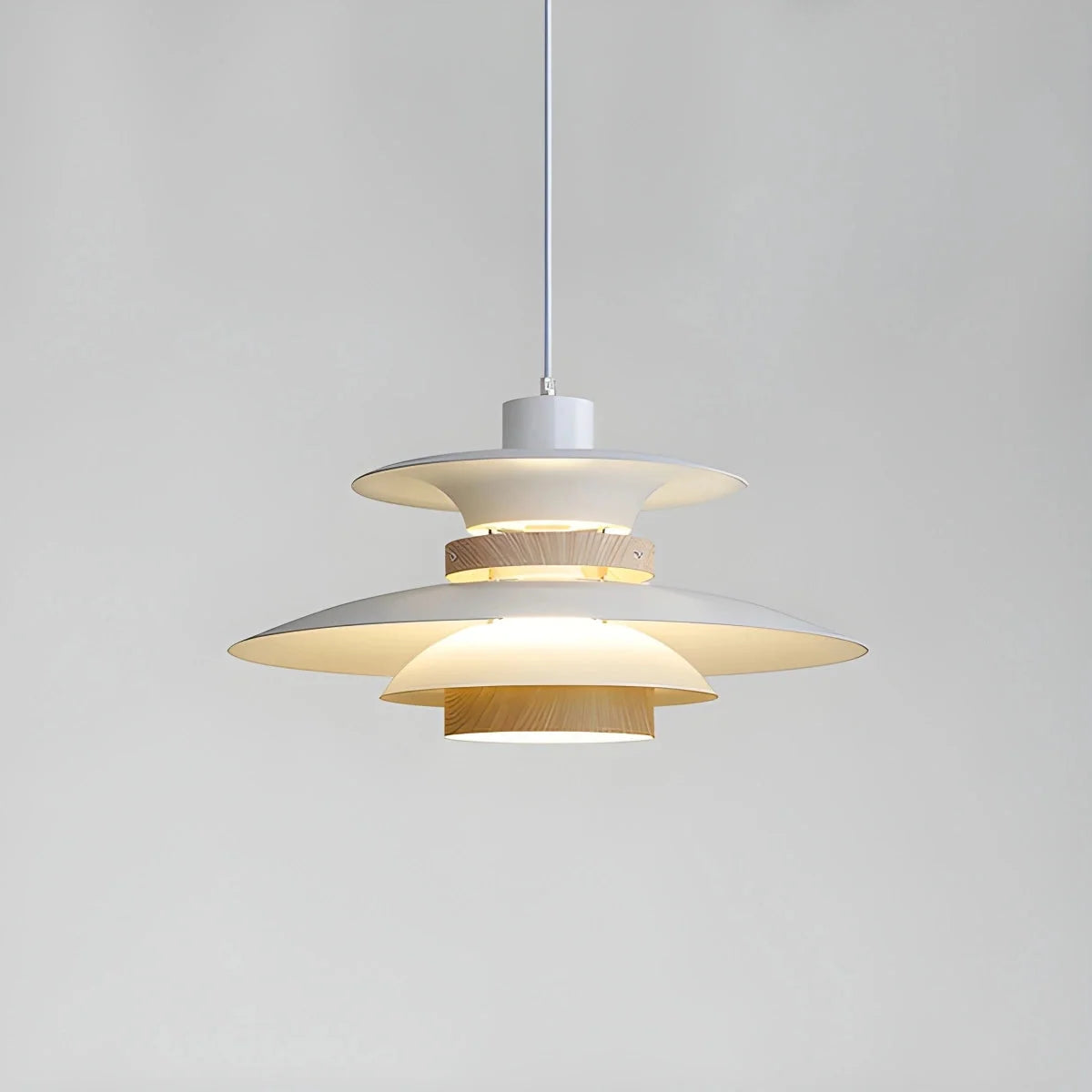 Lampa Wisząca Skandynawska z Kloszem i Drewnianymi Akcentami - Biały/Drewno