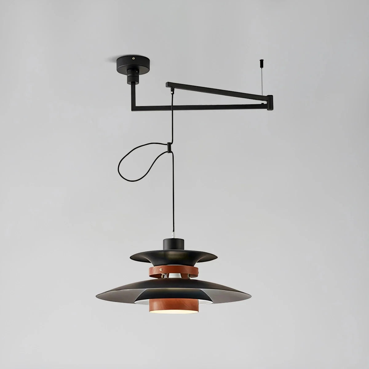 Lampa Wisząca Skandynawska z Kloszem i Drewnianymi Akcentami - Czarny/Drewno - Swing Arm
