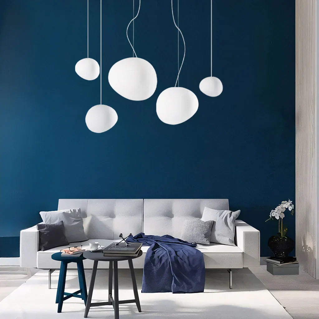 Lampa Wisząca Skandynawska z Kulistym Matowym Kloszem