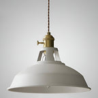 Industrialna Lampa Wisząca z Okrągłym Metalowym Kloszem i Skręconym Przewodem - Biały