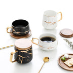 Kubek Ceramiczny z Marmurowym Wzorem i Drewnianą Pokrywką - 7