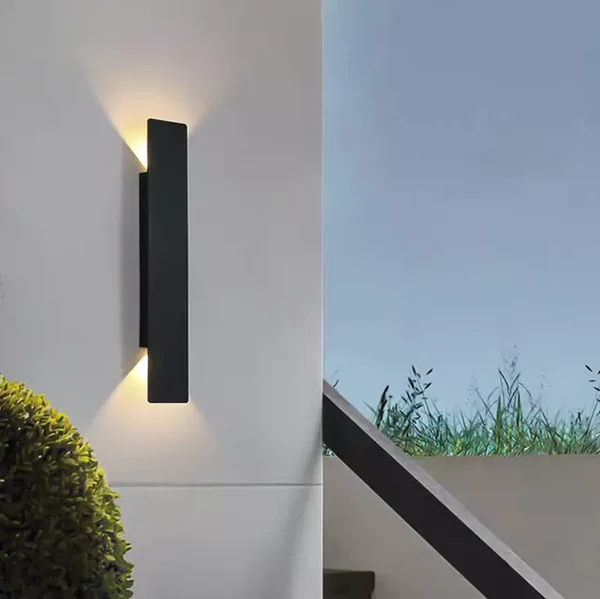 Kinkiet Zewnętrzny Minimalistyczny z Dwukierunkowym Światłem i Zintegrowanym LED - 10