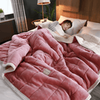 Koc Dwustronny Sherpa Fleece z Pikowaną Powierzchnią - Ciemnoróżowy