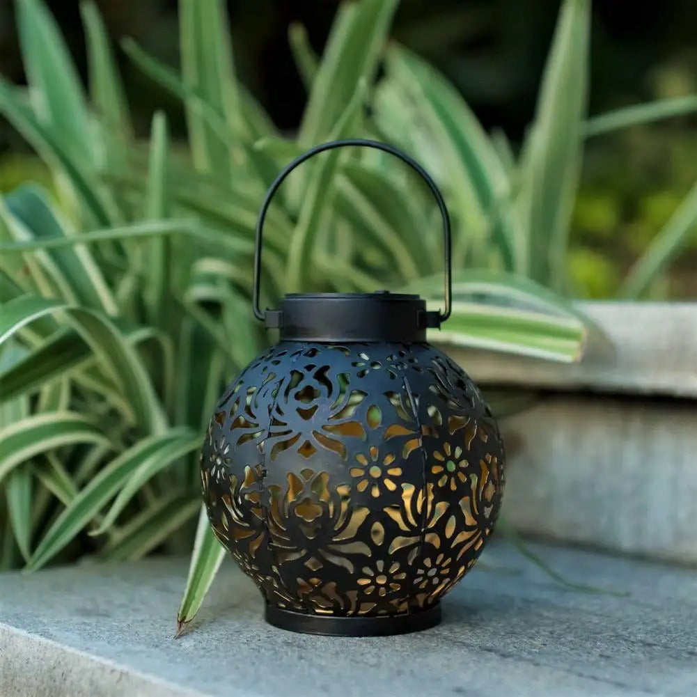 Lampa Ogrodowa Solarna Boho z Ażurowym Wzorem do Postawienia i Zawieszenia