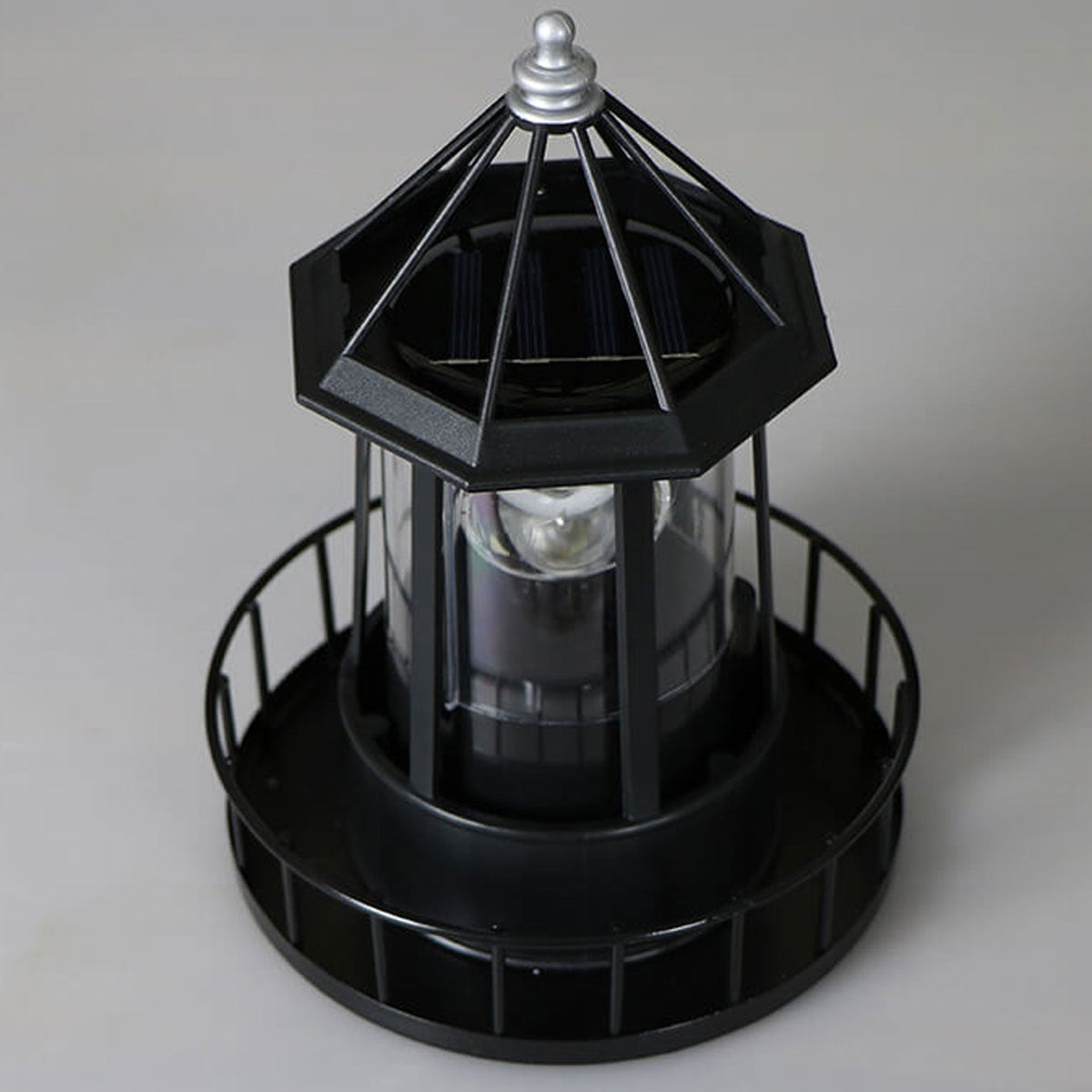 Lampa Ogrodowa Solarna w Kształcie Latarni Morskiej z Obrotowym Światłem - 14