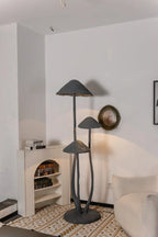 Lampa Podłogowa w Kształcie Grzybów z Trzema Kloszami i Zintegrowanym Oświetleniem - 10