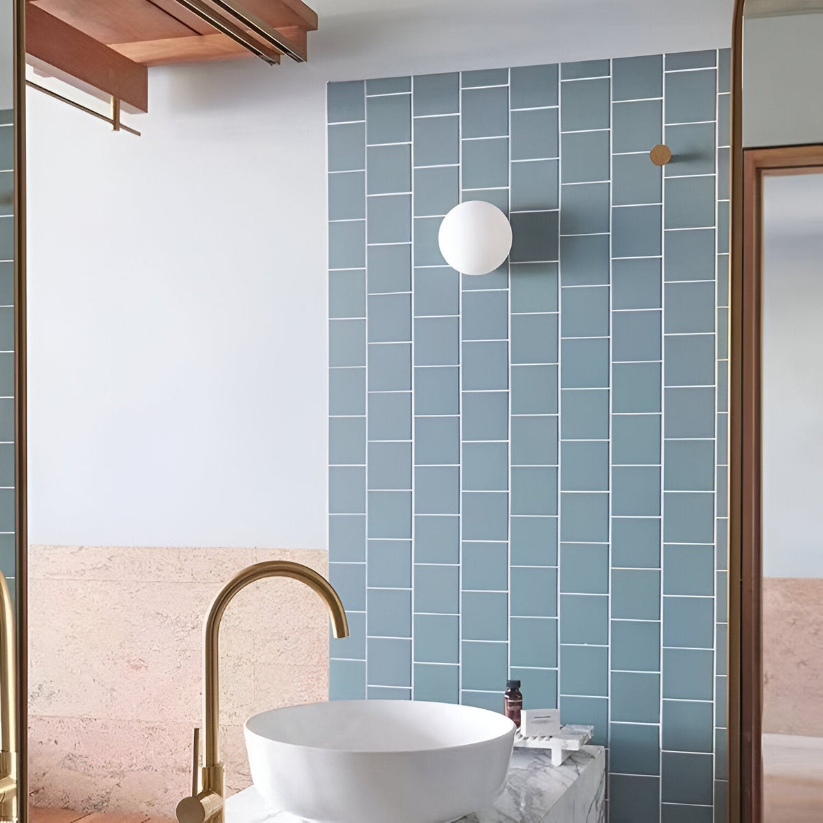 Lampa Ścienna Minimalistyczna z Okrągłym Kloszem i Rozproszonym Światłem - 5