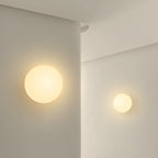 Lampa Ścienna Minimalistyczna z Okrągłym Kloszem i Rozproszonym Światłem - 9