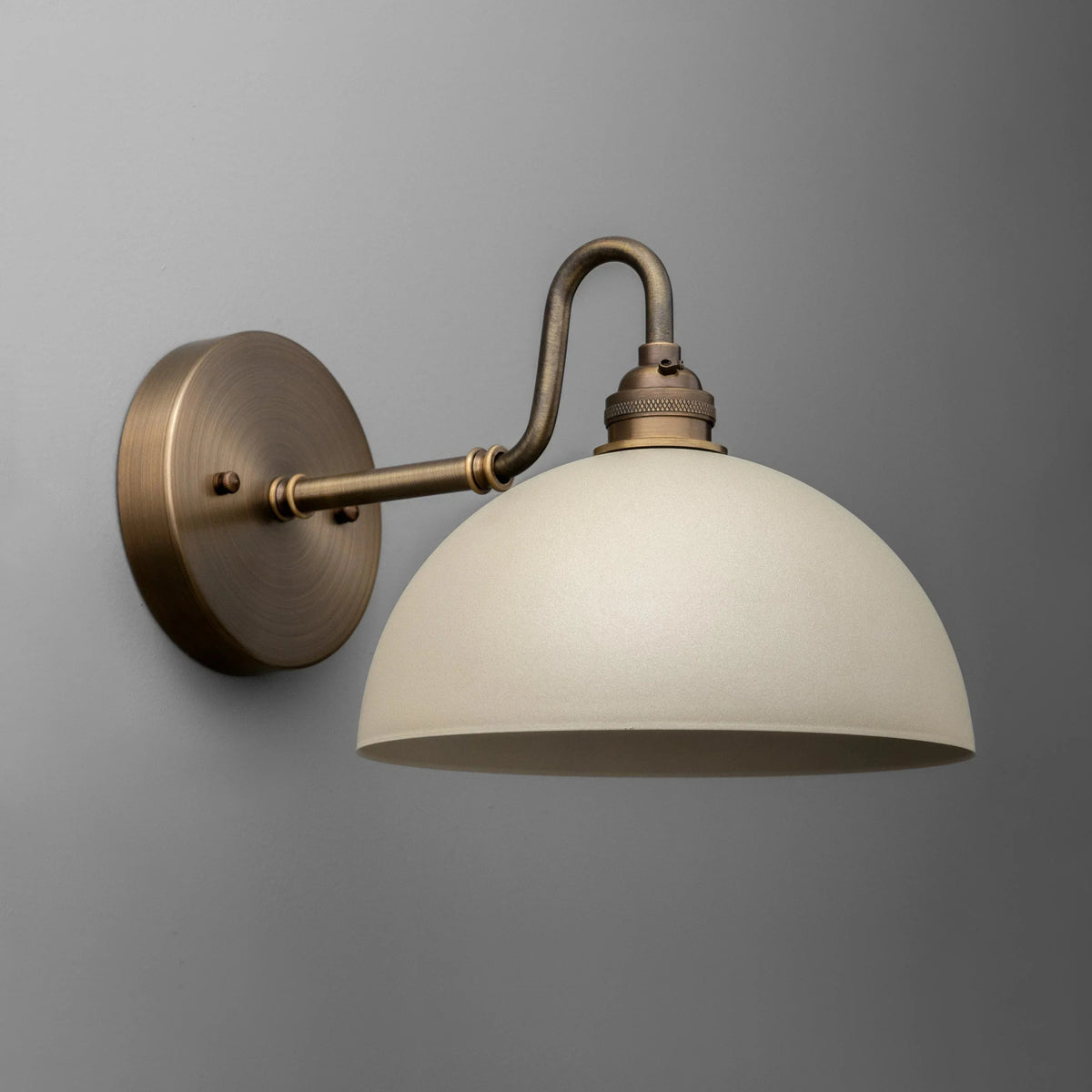 Lampa Ścienna Vintage z Mosiężnym Ramieniem i Kloszem w Kształcie Misy - 16