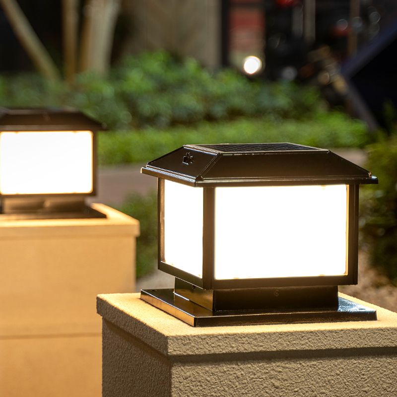 Lampa Słupkowa Ogrodowa Solarna Vintage z Panelem Solarnym - Czarny