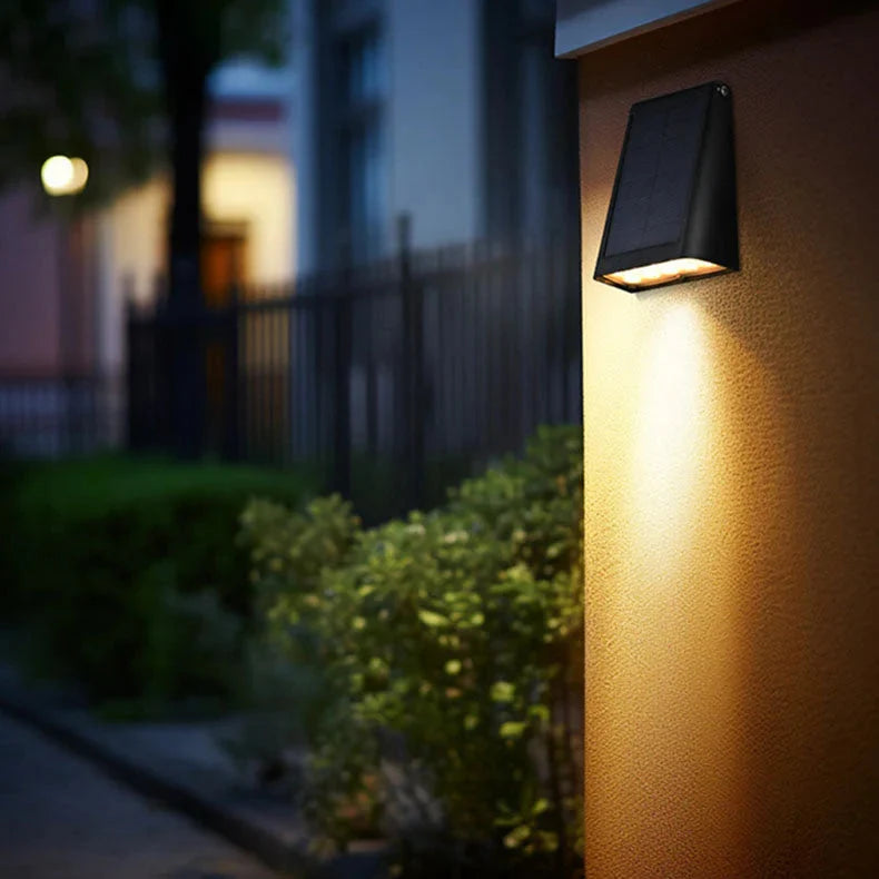 Lampa Solarna Ścienna Zewnętrzna do Ogrodu i Elewacji - 4