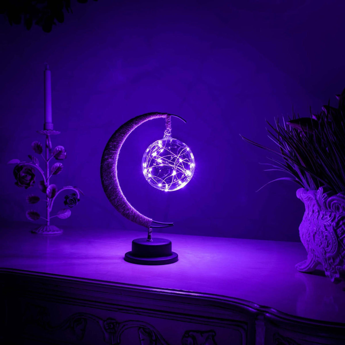 Lampa Stołowa Boho z Półksiężycem i Szklaną Kulą z Lampkami - Kosmiczny fiolet