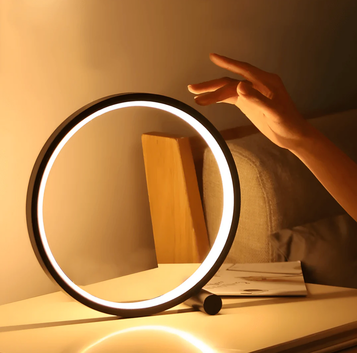 Lampa Stołowa Minimalistyczna z Okrągłym Kloszem i Dotykowym Ściemniaczem - 3