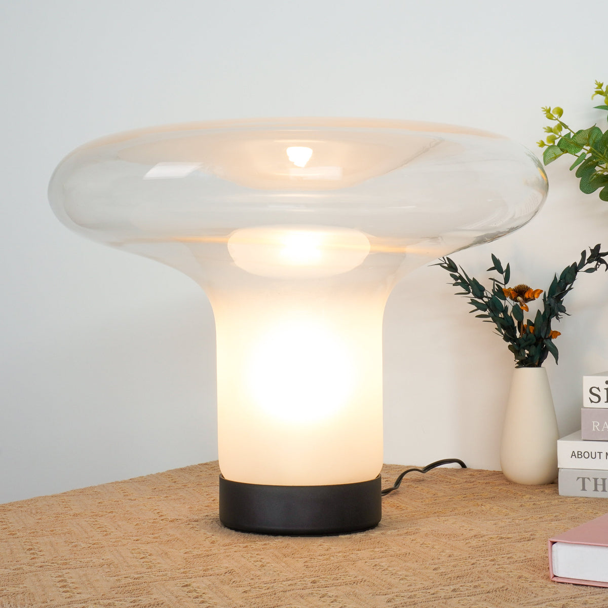 Lampa Stołowa Modernistyczna ze Szklanym Kloszem w Kształcie Grzyba