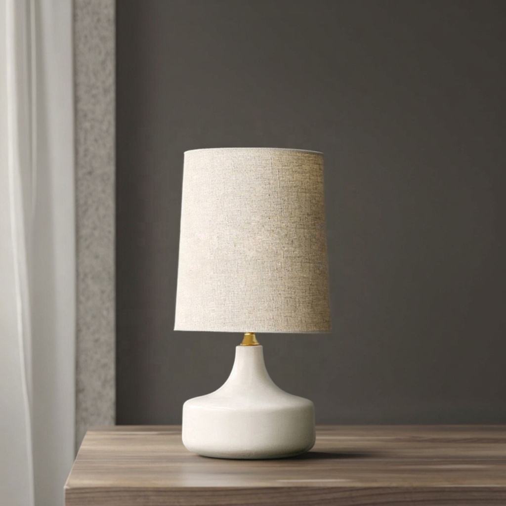 Nordycka Lampa Stołowa z Ceramiczną Podstawą i Abażurem - 11