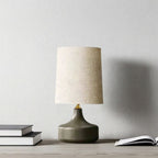 Nordycka Lampa Stołowa z Ceramiczną Podstawą i Abażurem - 6