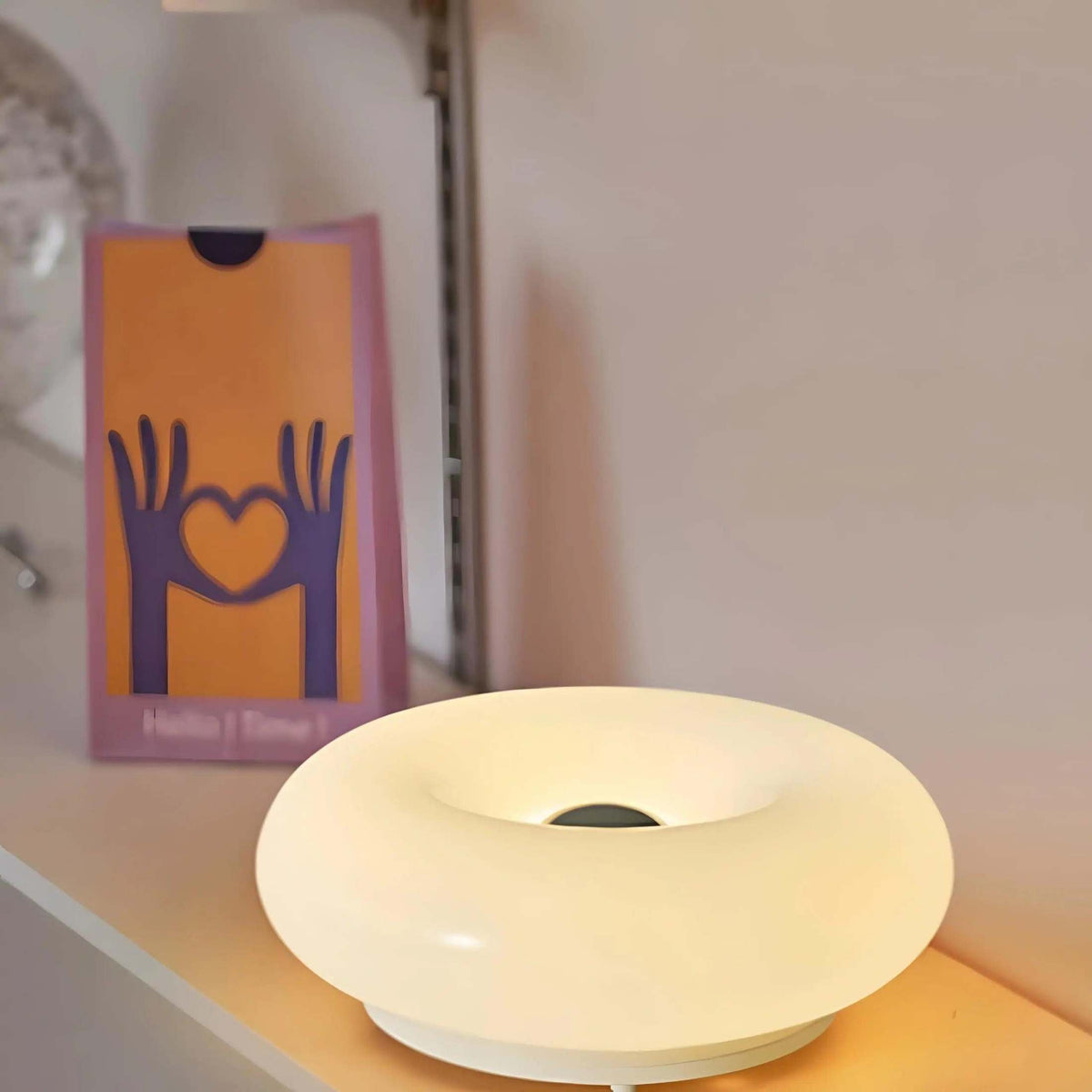 Lampa Stołowa Retro z Okrągłym Kloszem i Ściemniaczem Dotykowym - Biały