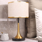 Lampa Stołowa Retro z Tkaną Abażurem i Złotym Wykończeniem - 14