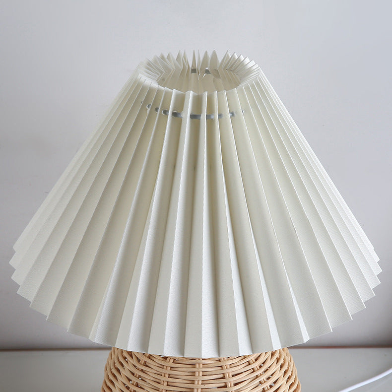 Lampa Stołowa Skandynawska z Rattanową Podstawą i Plisowanym Abażurem - 18
