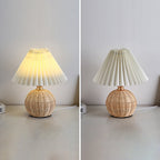 Lampa Stołowa Skandynawska z Rattanową Podstawą i Plisowanym Abażurem - 24