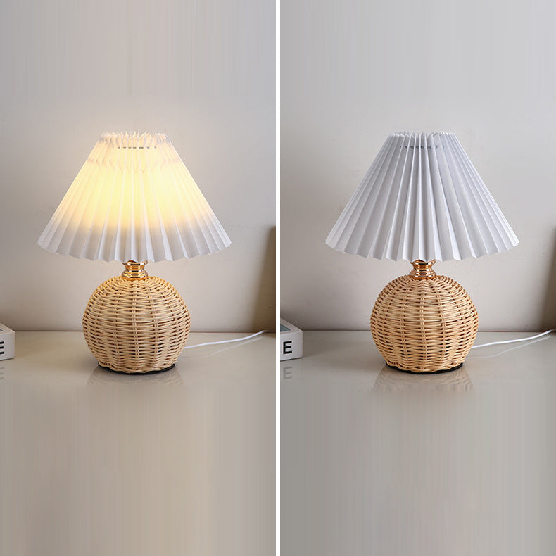 Lampa Stołowa Skandynawska z Rattanową Podstawą i Plisowanym Abażurem - 25