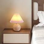 Lampa Stołowa Skandynawska z Rattanową Podstawą i Plisowanym Abażurem - 7