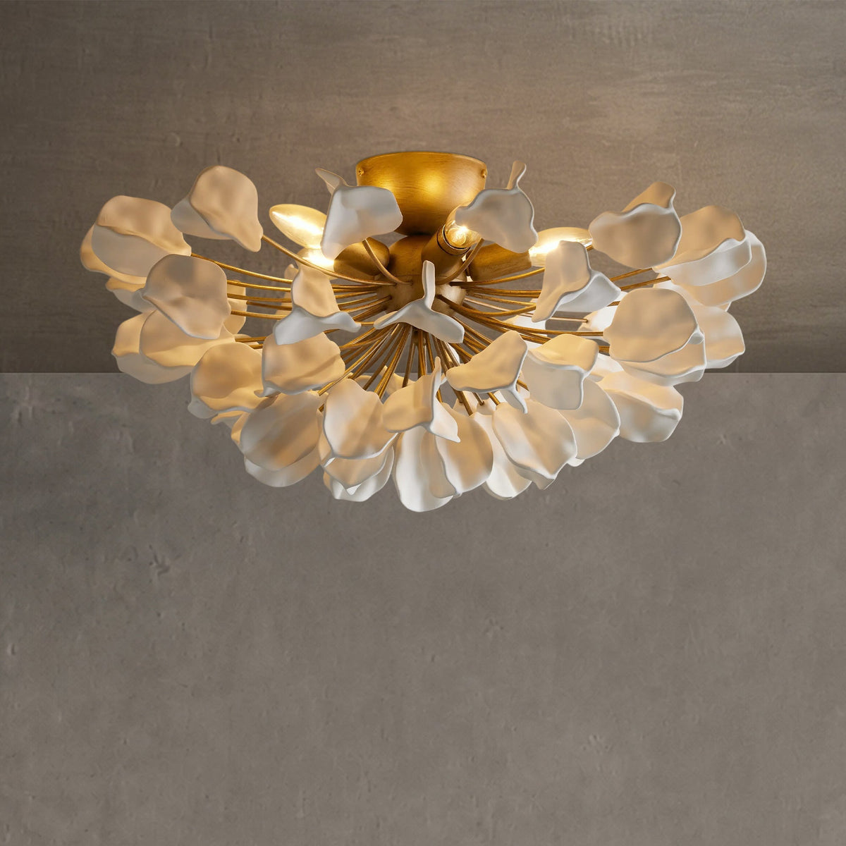 Lampa Sufitowa Art Deco z Ceramicznymi Płatkami na Żelaznej Ramie - 2