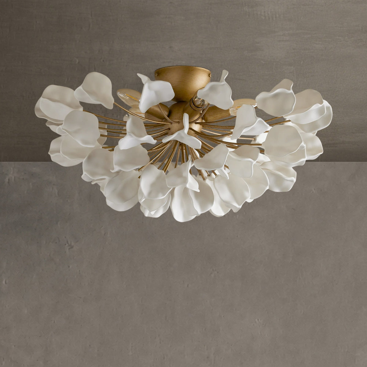 Lampa Sufitowa Art Deco z Ceramicznymi Płatkami na Żelaznej Ramie - 4
