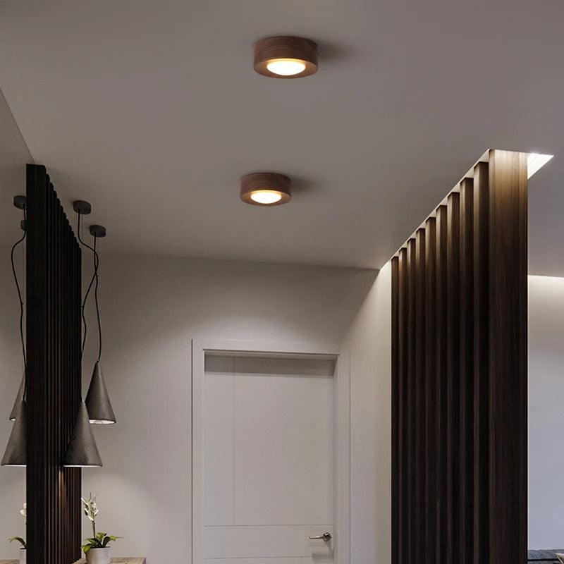 Lampa Sufitowa Skandynawska z Drewnianą Obudową i Okrągłym Kloszem