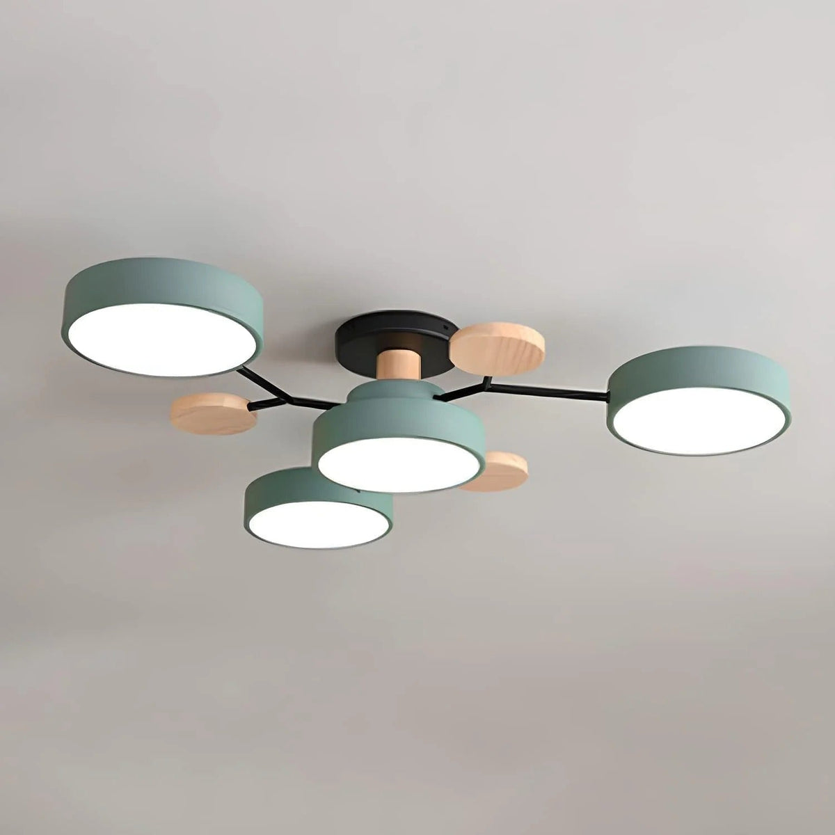 Lampa Sufitowa Skandynawska z Okrągłymi Kloszami i Drewnianymi Detalami - 2