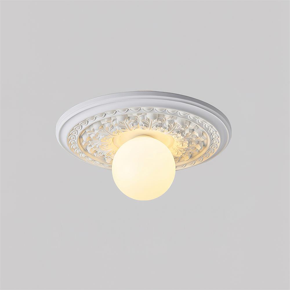 Lampa Sufitowa Vintage z Rzeźbioną Rozetą i Kloszem Kula - 4